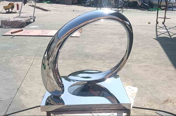 Patung abstrak Metal Modern Style terkenal Untuk Dekorasi Dalam Ruangan